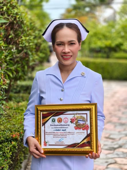 สำนักงานสาธารณสุขอำเภอจุฬาภรณ์
                ขอแสดงความยินดีกับ
คุณปิยรัตน์ ชลมูณี พยาบาลวิชาชีพชำนาญการ
       ในโอกาสได้รับรางวัล พยาบาลดีเด่น สาขาบริการพยาบาล ประจำปี 2568
        เนื่องในวันพยาบาลแห่งชาติ ประจำปี 2568 💝💝
