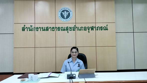วันที่ 16 มกราคม 2569 นางสาวอารีย์ แร่ทอง สาธารณสุขอำเภอจุฬาภรณ์ เป็นประธานในที่ประชุมประจำเดือน ครั้งที่ 4/2569 ประจำเดือน มกราคม ร่วมกับ ผอ.รพ.สต. และบุคลากรสาธารณสุขอำเภอจุฬาภรณ์ เพื่อขับเคลื่อนนโยบายและตัวชี้วัดกระทรวงสาธารณสุขประจำปีงบประมาณ 2569 
     โดยก่อนเริ่มการประชุม ที่ประชุมได้ร่วมยืนสงบนิ่งน้อมถวายความอาลัยแด่ สมเด็จพระนางเจ้าสิริกิติ์ พระบรมราชินีนาถ พระบรมราชนนีพันปีหลวง ณ ห้องประชุมสำนักงานสาธารณสุขอำเภอจุฬาภรณ์ จังหวัดนครศรีธรรมราช